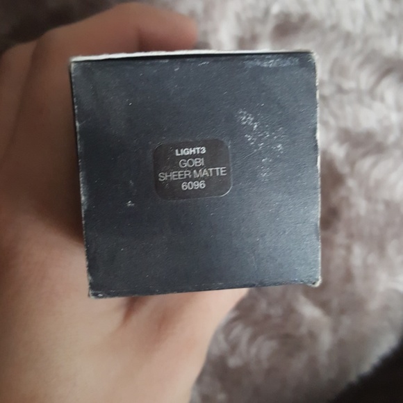 Nars sheer matte foundation bnib - Picture 2 of 3